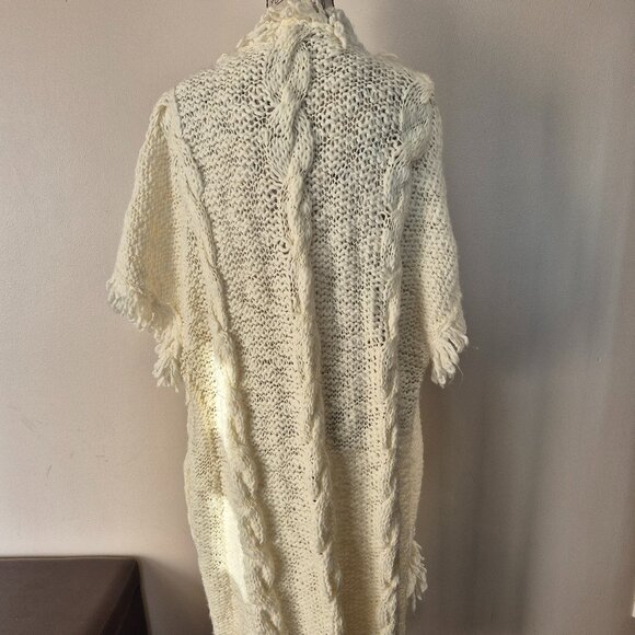 Cable Knit Long Sweater - Picture 5 of 9